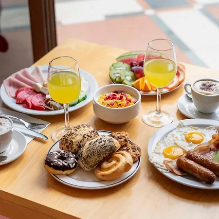 Ona Palm Aparthotel 3*